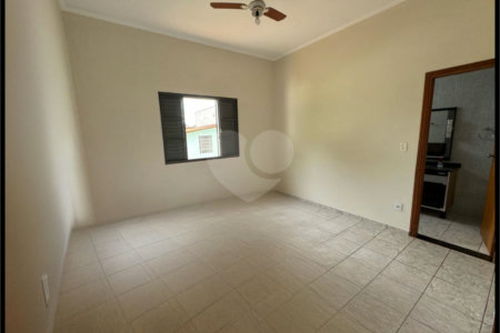 Casa à venda com 3 quartos, sendo 1 suíte, em Jardim Ártico, Araraquara, SP