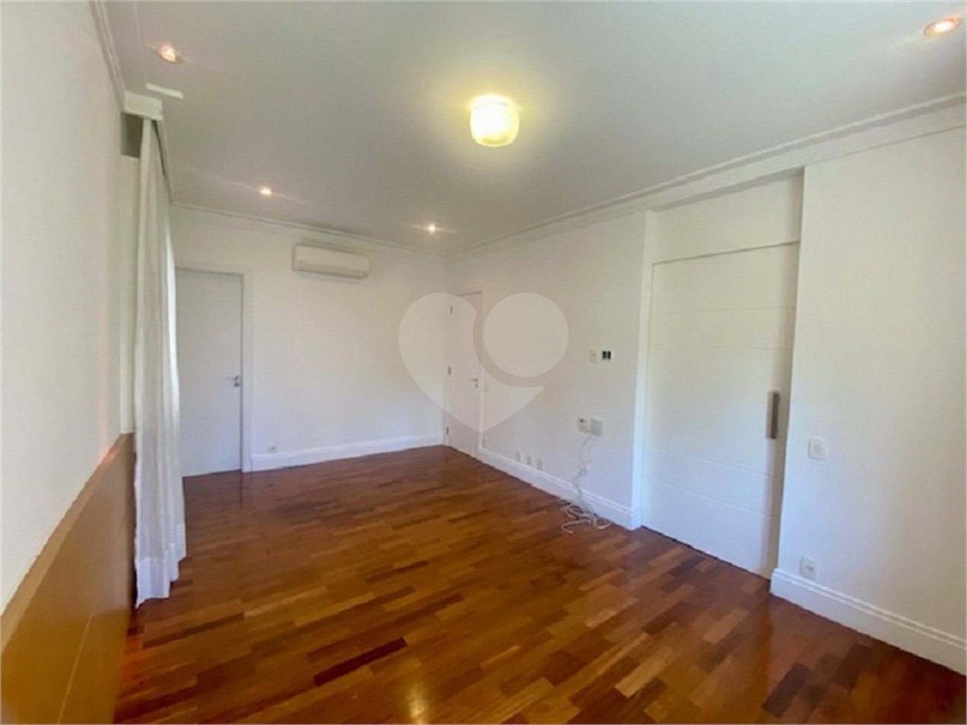 Apartamento à venda ou para alugar com 2 suítes em Itaim Bibi, São Paulo, SP