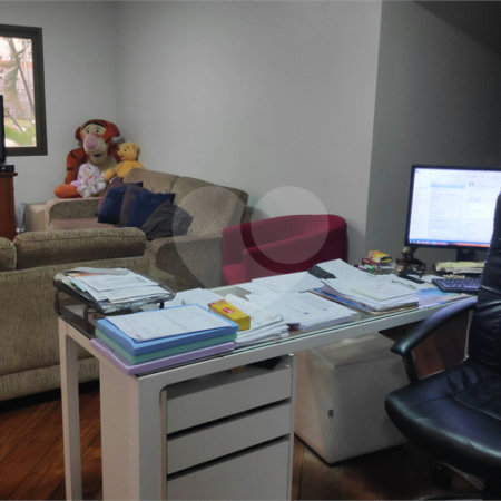 Apartamento à venda com 4 quartos, sendo 2 suítes, em Vila Olímpia, São Paulo, SP