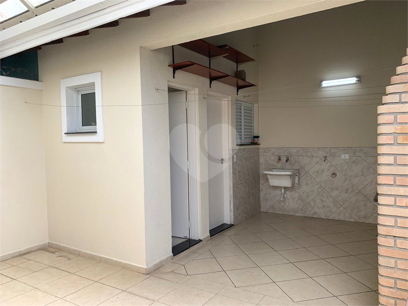 Sobrado à venda com 4 quartos, sendo 1 suíte, em Vila Campo Grande, São Paulo, SP