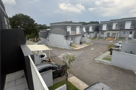 Casa à venda com 2 quartos no condomínio Carvalho Lagares, Poá - SP