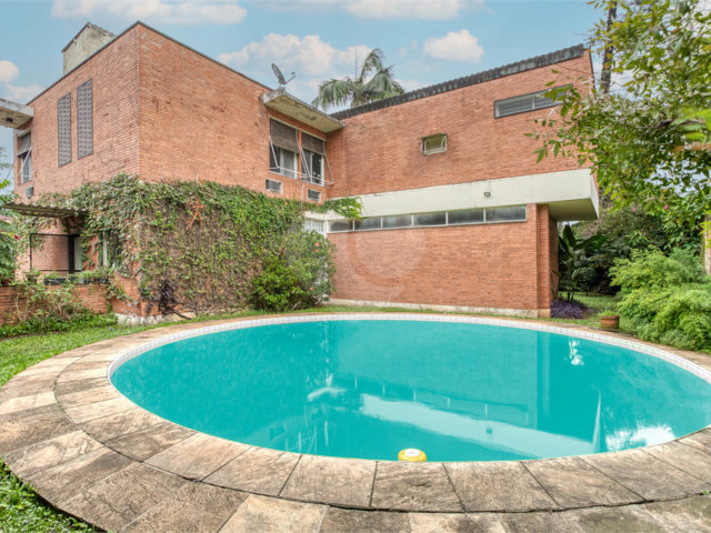 Sobrado à venda com 4 quartos, sendo 2 suítes,  em Granja Julieta, São Paulo, SP