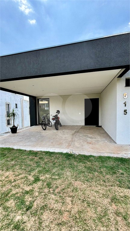 Casa à venda com 4 suítes no condomínio Village Ipanema, Araçoiaba da Serra - SP