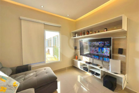 Casa à venda com 4 quartos, sendo 3 suítes, no condomínio Vila Hípica II, Vinhedo - SP
