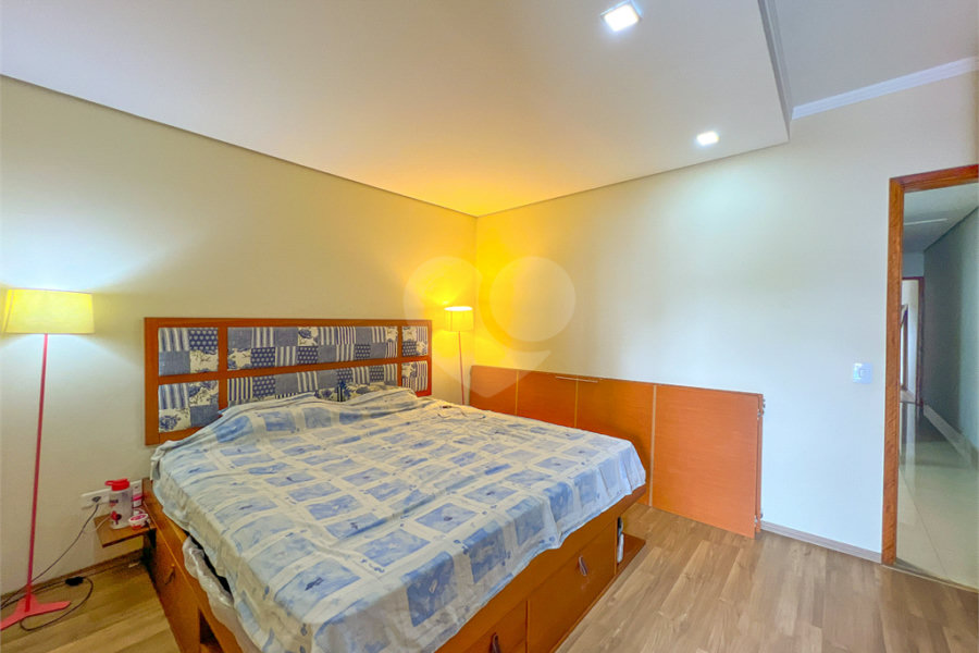 Sobrado à venda com 3 quartos, sendo 1 suíte,  em Tremembé, São Paulo, SP