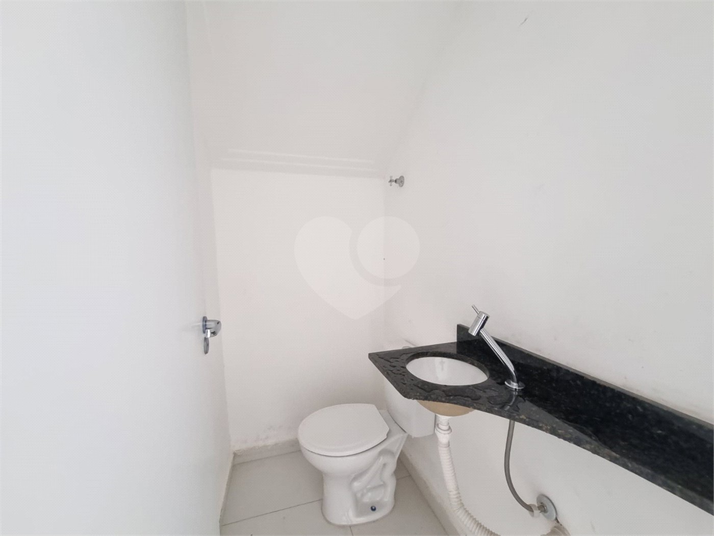 Casa à venda com 2 suítes no condomínio Residencial Américo Figueiredo, Sorocaba - SP