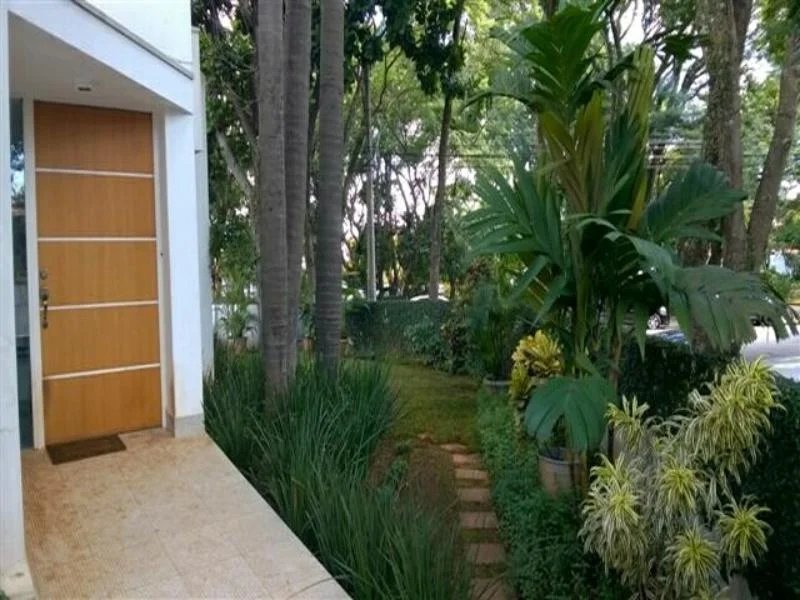 Sobrado à venda com 5 quartos, sendo 2 suítes, em Instituto de Previdência, São Paulo, SP