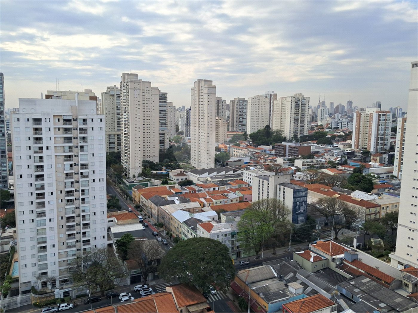 Apartamento à venda com 2 suítes em Vila Romana, São Paulo, SP
