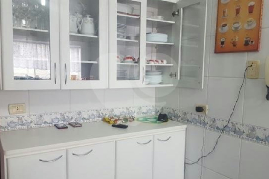 Sobrado à venda com 5 quartos, sendo 1 suíte, em Jardim Virginia Bianca, São Paulo, SP