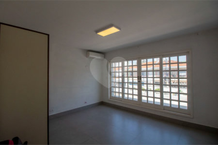 Casa à venda com 3 quartos, sendo 1 suíte, em Brooklin Paulista, São Paulo, SP