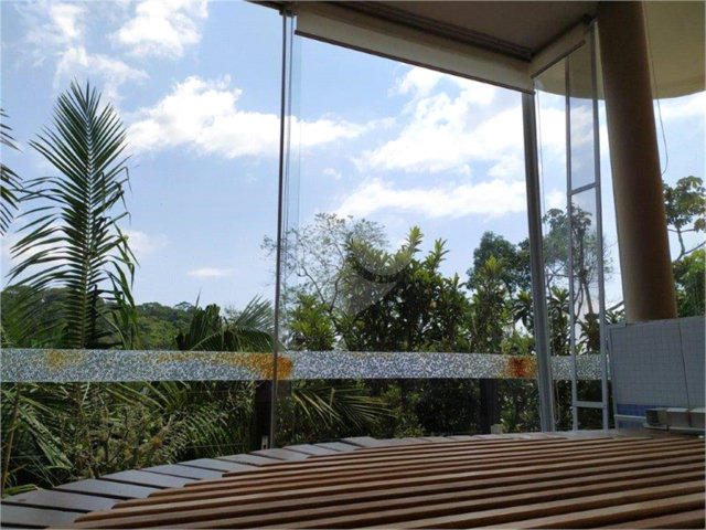 Casa à venda com 4 suítes no condomínio Parque Imperial, Mairiporã - SP