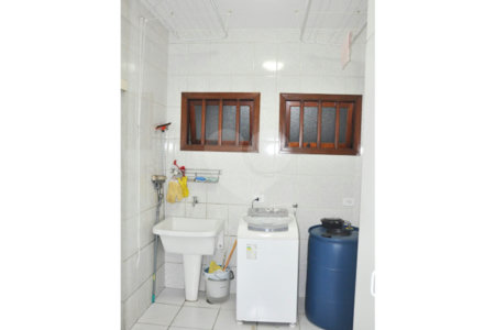 Sobrado à venda com 4 quartos, sendo 2 suítes,  em Alto da Boa Vista, São Paulo, SP
