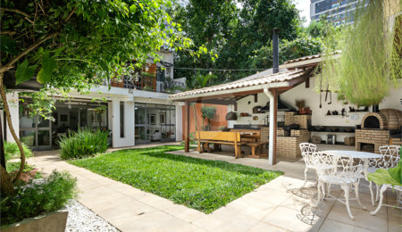 Casa para alugar com 5 quartos, sendo 2 suítes,  em Brooklin, São Paulo, SP