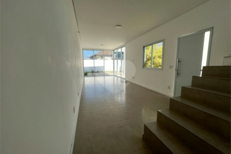 Casa à venda com 3 quartos, sendo 1 suíte, em Jardim Semiramis, Cotia, SP