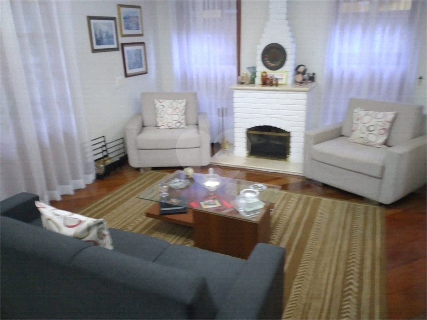 Casa à venda com 4 quartos, sendo 3 suítes, no condomínio Da Serra, São Paulo - SP