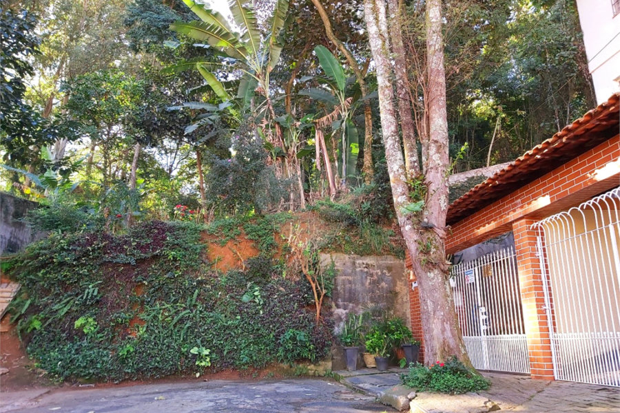 Sobrado à venda com 3 quartos, sendo 1 suíte, em Vila Irmãos Arnoni, São Paulo, SP
