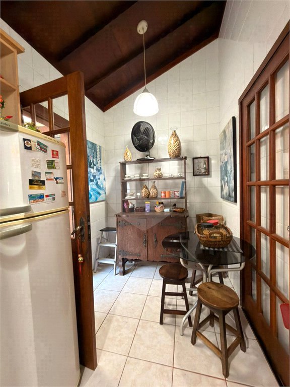 Casa à venda com 3 suítes em Portinho, Cabo Frio, RJ