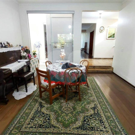 Casa à venda com 6 quartos, sendo 3 suítes, em Jardim Brasil (zona Sul), São Paulo, SP