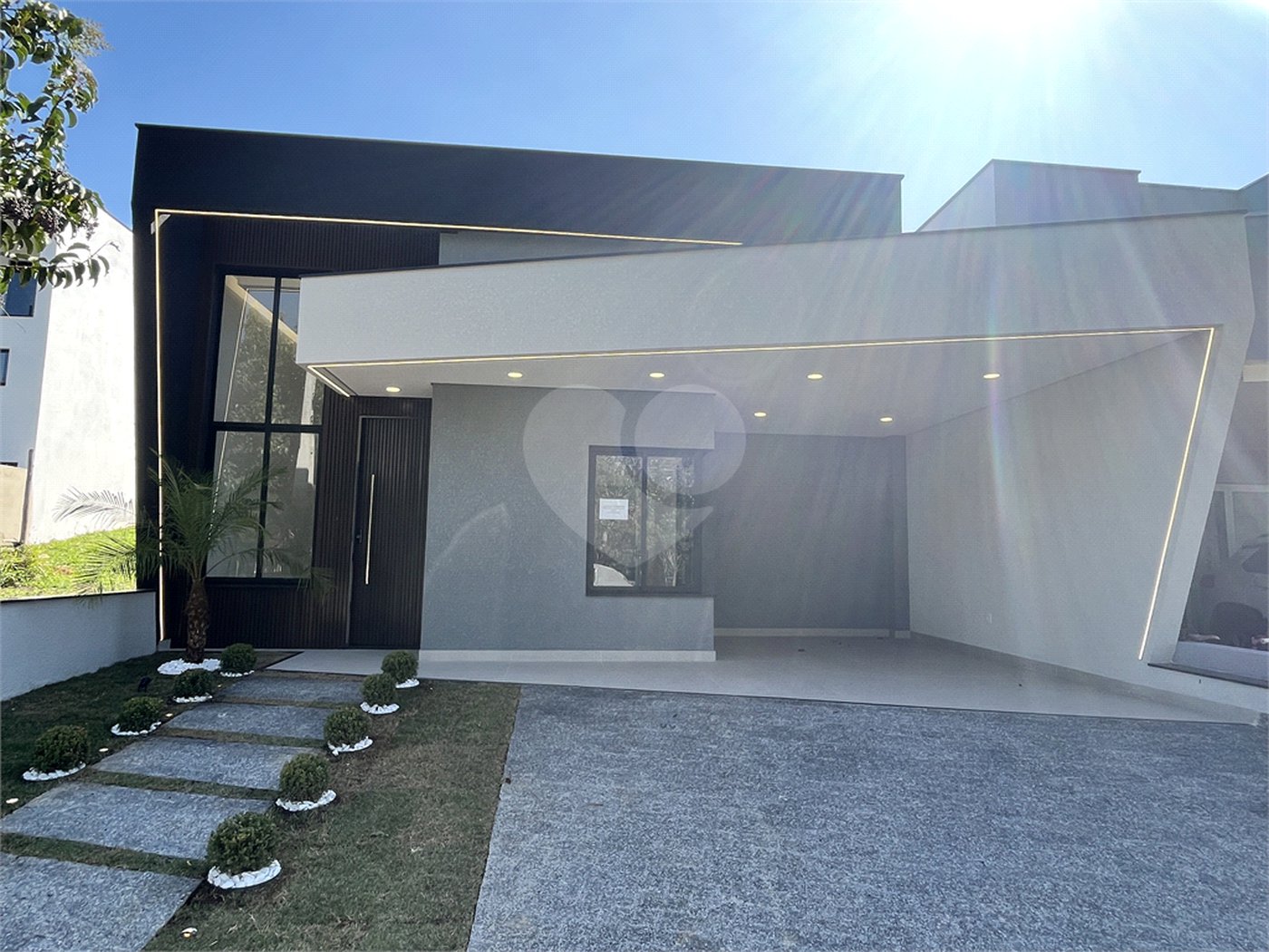 Casa à venda com 3 quartos, sendo 1 suíte, no condomínio Terras de São Francisco, Sorocaba - SP