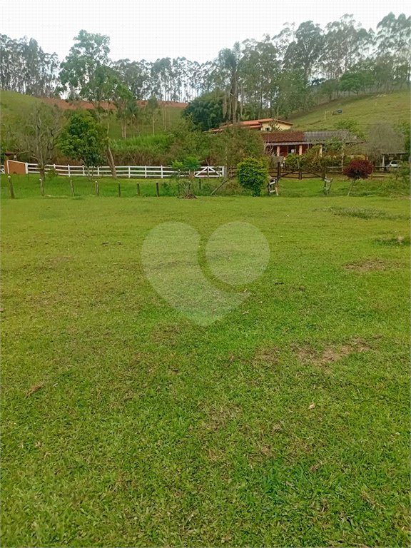 Sítio à venda com 2 quartos em Área Rural de Lagoinha, Lagoinha, SP