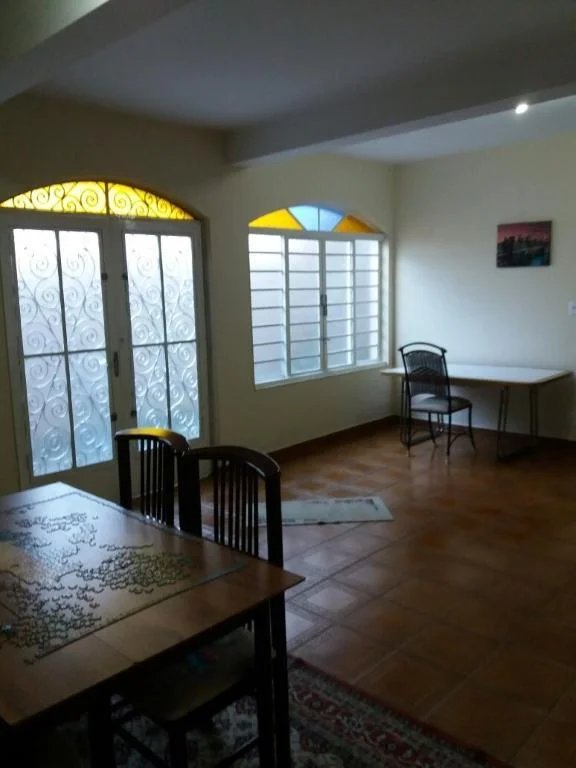 Sobrado à venda ou para alugar com 4 quartos, sendo 1 suíte,  em Vila Butantã, São Paulo, SP