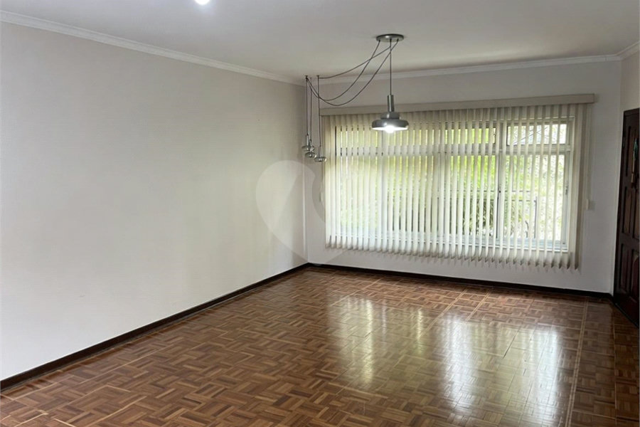 Sobrado à venda ou para alugar com 3 quartos, sendo 2 suítes, em Santana, São Paulo, SP