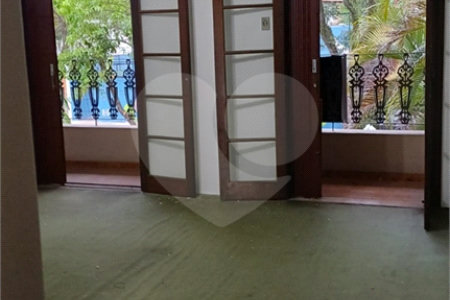 Sobrado à venda ou para alugar com 5 quartos, sendo 1 suíte,  em Vila Ida, São Paulo, SP