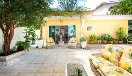 Casa Térrea à venda com 4 quartos, sendo 1 suíte,  em Jardim Marajoara, São Paulo, SP