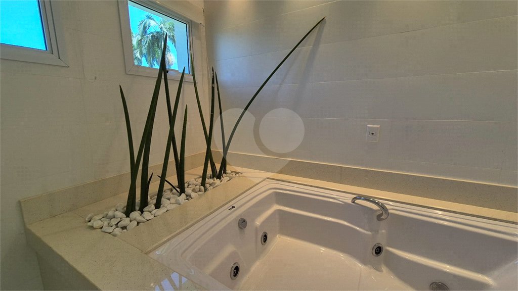 Casa à venda com 5 suítes no condomínio Lago Azul 1, Araçoiaba da Serra - SP