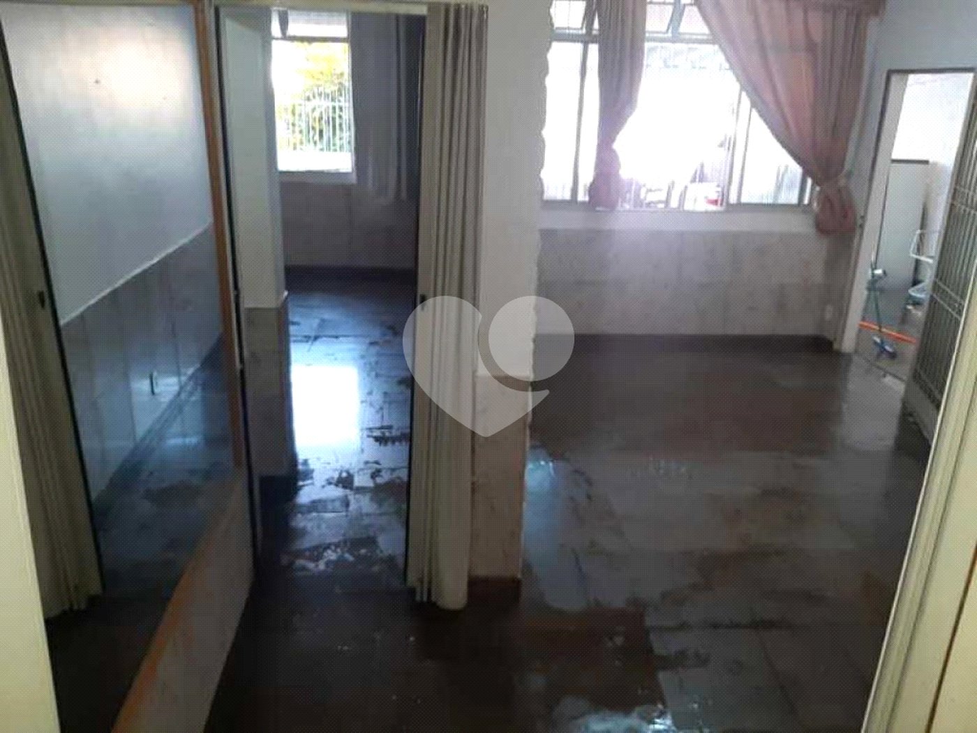 Casa à venda com 2 suítes no condomínio Parque Dourado, Rio de Janeiro - RJ