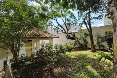Casa para alugar com 4 quartos, sendo 2 suítes, no condomínio Comendador Elias Zarzur, São Paulo - SP