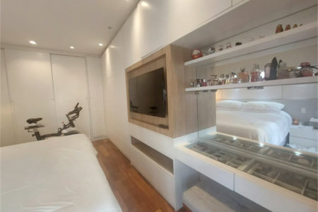 Apartamento à venda com 4 quartos, sendo 2 suítes,  em Vila Suzana, São Paulo, SP