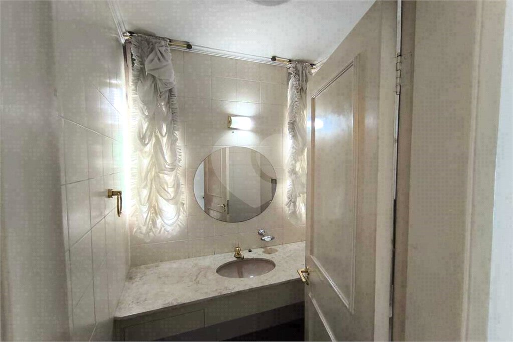 Casa à venda com 5 quartos, sendo 3 suítes,  em Brooklin Paulista, São Paulo, SP