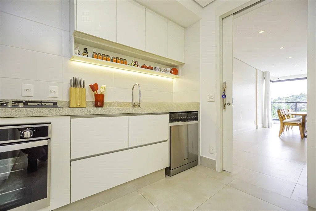 Apartamento à venda com 3 suítes em Cidade Jardim, São Paulo, SP