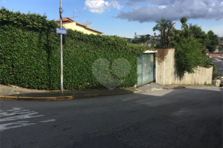 Casa à venda com 3 quartos, sendo 1 suíte,  em Vila Oliveira, Mogi das Cruzes, SP