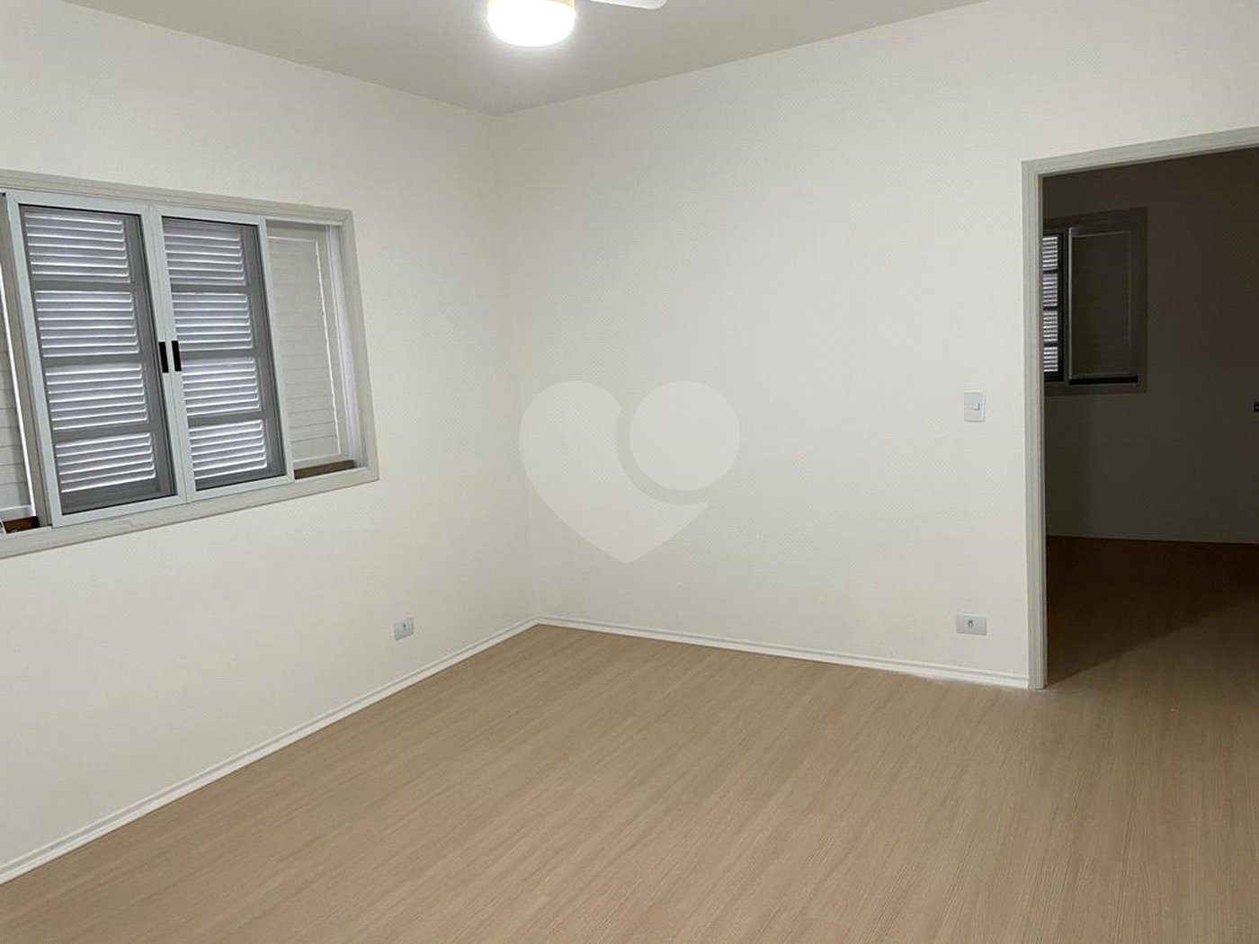 Sobrado à venda com 4 quartos, sendo 1 suíte, em Jardim Japão, São Paulo, SP