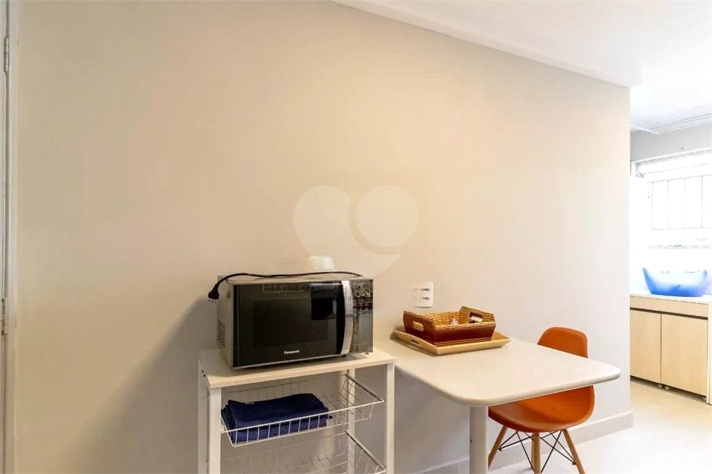 Apartamento à venda com 3 quartos, sendo 1 suíte,  em Moema, São Paulo, SP