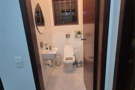 Casa à venda com 4 quartos, sendo 3 suítes,  em Planalto Paulista, São Paulo, SP