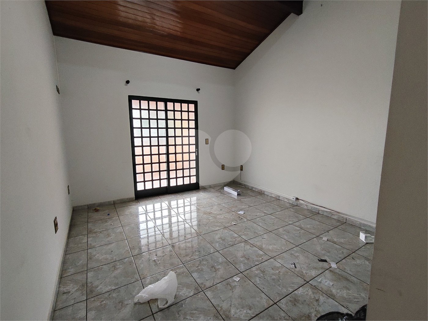 Casa para alugar com 4 quartos, sendo 1 suíte, em Vila Judite, Itapetininga, SP