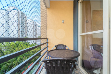 Apartamento à venda com 3 quartos, sendo 1 suíte, em Jardim Marajoara, São Paulo, SP