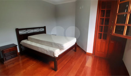Sobrado à venda com 4 quartos, sendo 3 suítes,  em Serra da Cantareira, Mairiporã, SP