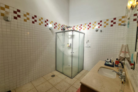 Casa Térrea à venda com 4 quartos, sendo 2 suítes, em Interlagos, São Paulo, SP