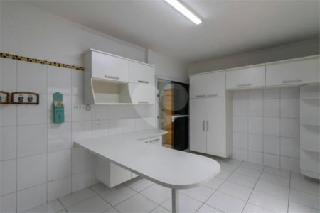 Casa à venda com 3 quartos, sendo 1 suíte, em Parque Santo Antônio, Guarulhos, SP