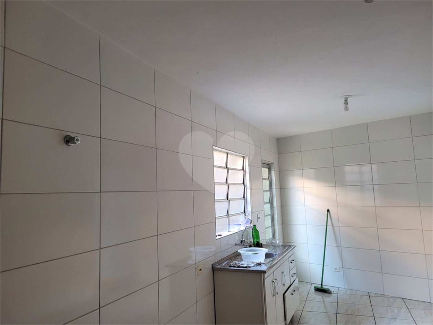 Casa à venda com 4 quartos, sendo 1 suíte, em Tremembé, São Paulo, SP