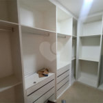 Casa à venda com 3 quartos, sendo 1 suíte, no condomínio Residencial Golden Ville, Itapetininga - SP