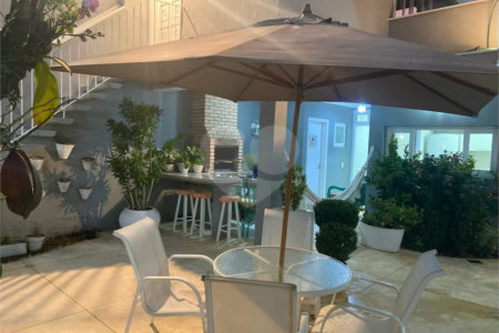 Casa de Vila à venda com 3 quartos, sendo 2 suítes, em Jardim Hípico, São Paulo, SP