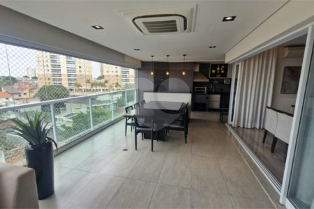 Apartamento à venda com 3 suítes em Santa Teresinha, São Paulo, SP