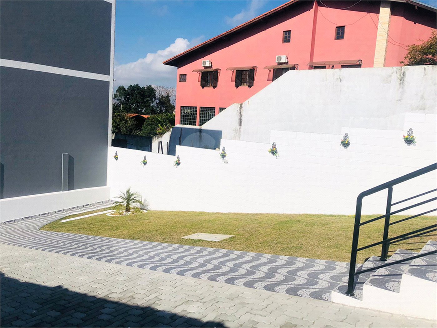 Casa à venda com 2 quartos no condomínio Residencial Turim, Mogi das Cruzes - SP