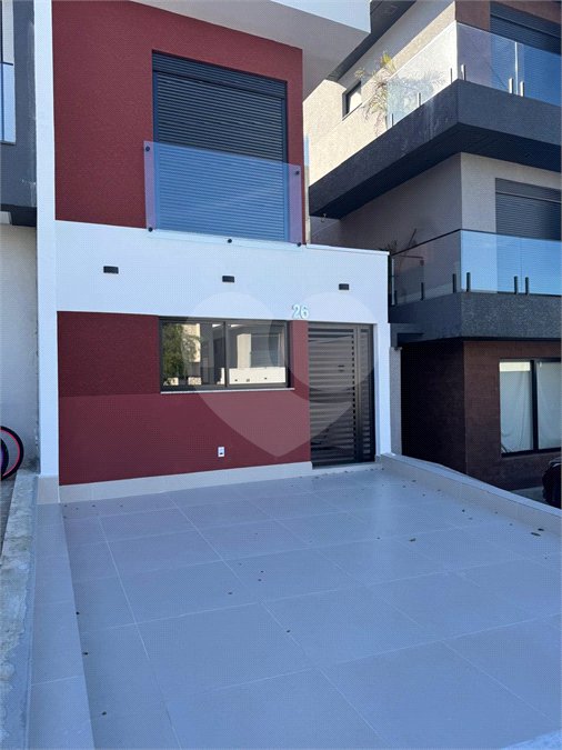Casa à venda com 3 suítes no condomínio Residencial The Square Village, Cotia - SP