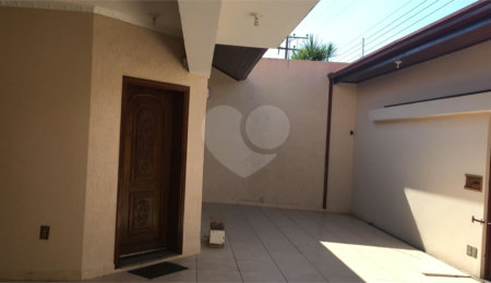 Sobrado à venda com 6 quartos, sendo 3 suítes,  em Jardim Refúgio, Sorocaba, SP